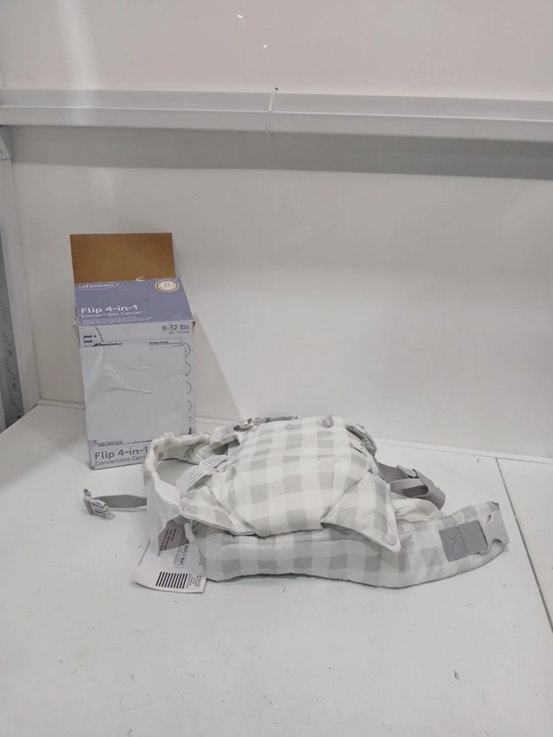 Infantino Flip 4-in-1 Convertible Carrier image indicator(2)