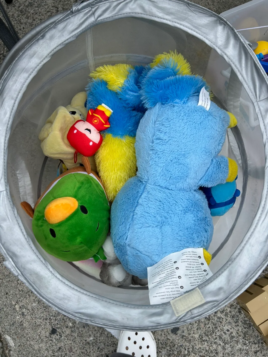 FREE plush toys thumbnail