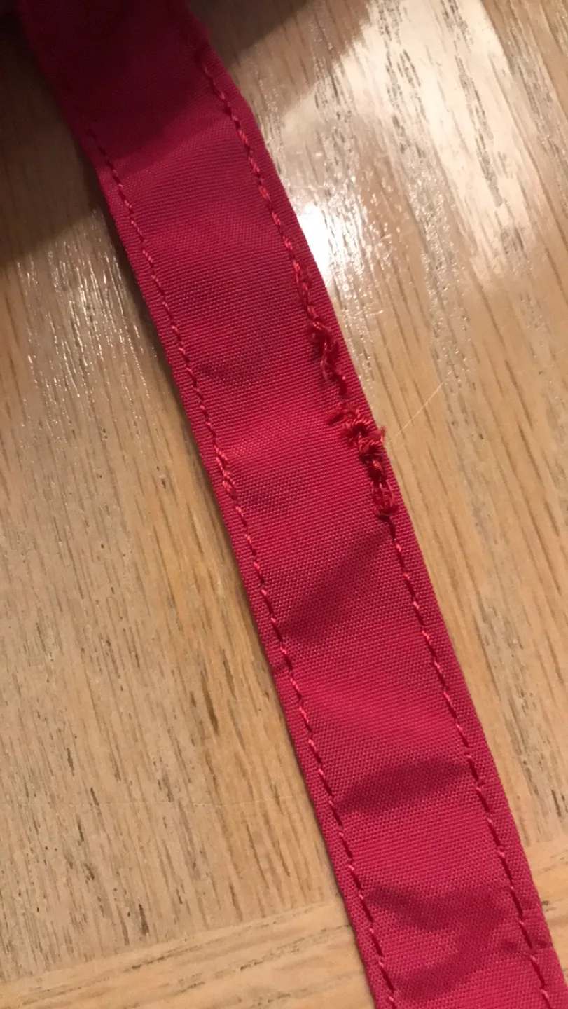 Lug Crossbody Wallet - Pink image indicator(5)