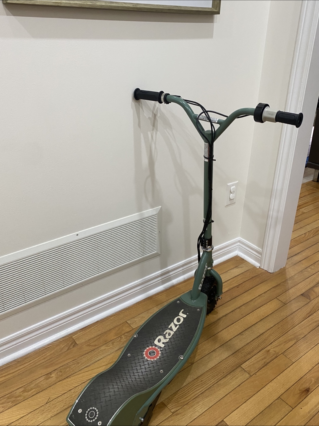 Razor RX200 Electric Scooter - photo 2