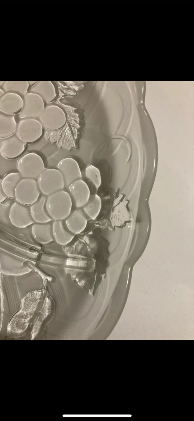 Laura Glass Fruit Delight Divided Relish Platter image indicator(2)