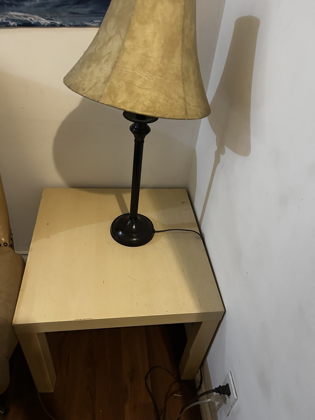 Side Table with Lamp - photo 2