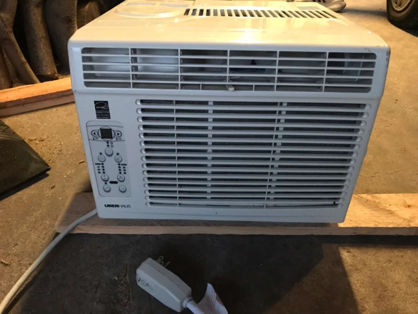 Window  Air Conditioner 6000 btu thumbnail