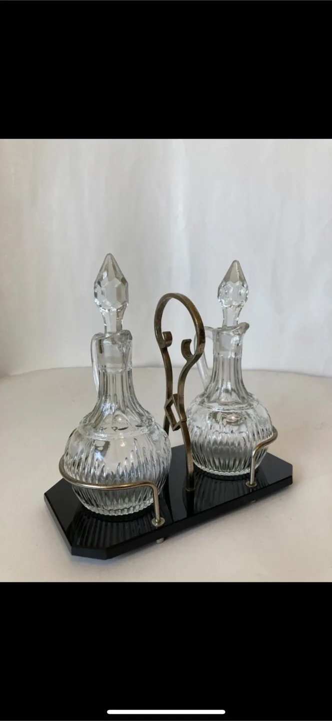 Vintage Clear Glass Oil & Vinegar Set image indicator(2)