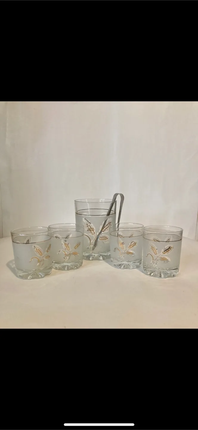 Vintage Frosted Wheat Glass Set thumbnail