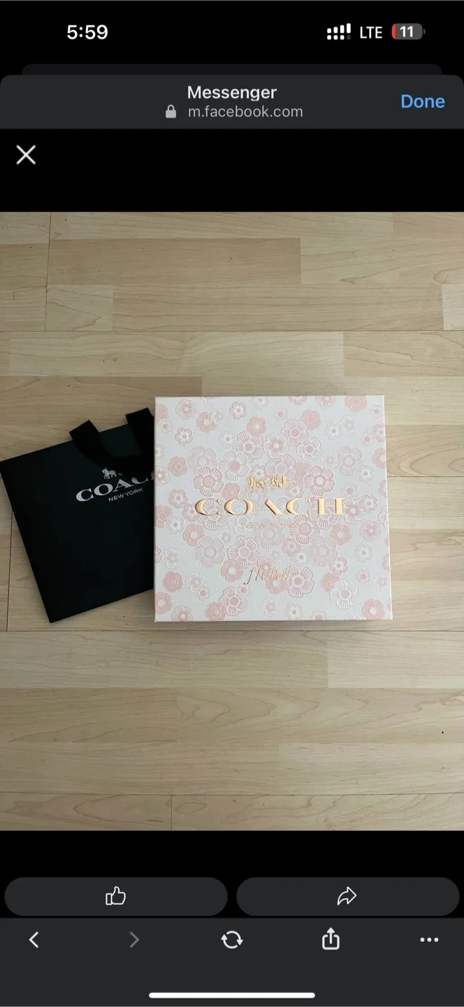 Coach Signature Eau de Parfum Gift Set - New image indicator(2)