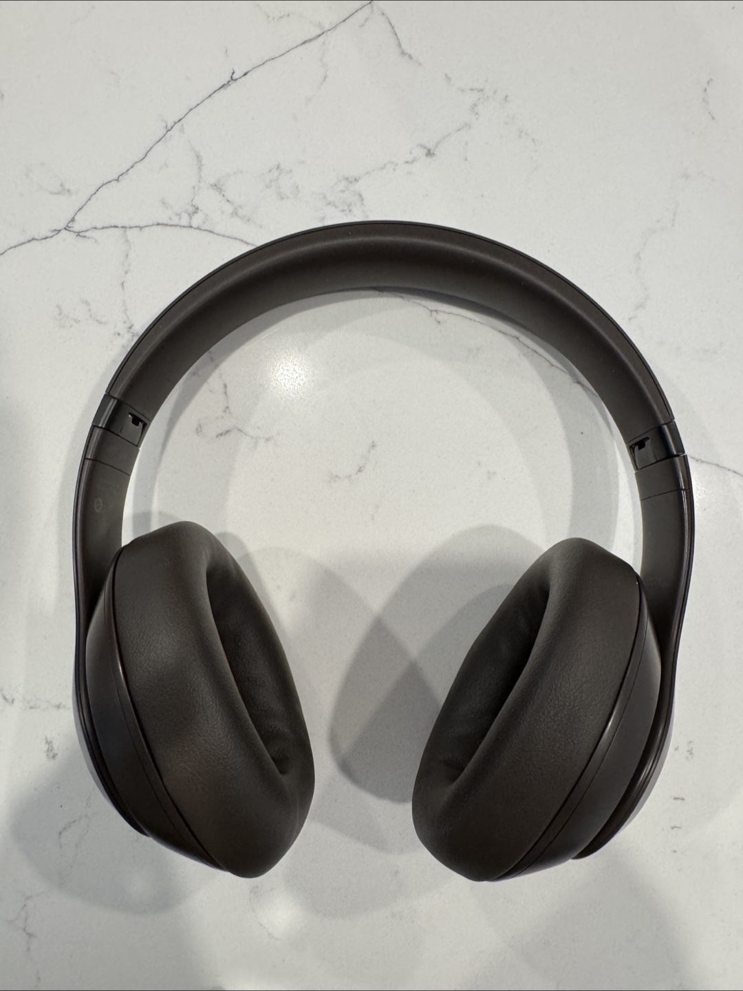 Beats Studio Pro – with Case & Accessories - photo 2