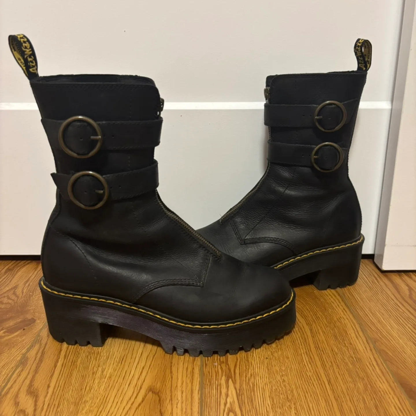 Dr. Martens Tamela boots thumbnail