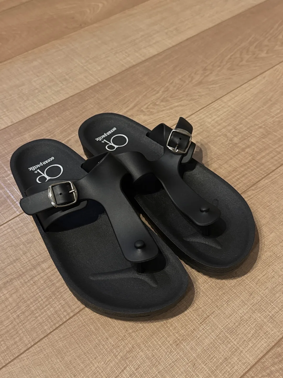 Ocean Pacific Black Flip Flops - Size 9 thumbnail