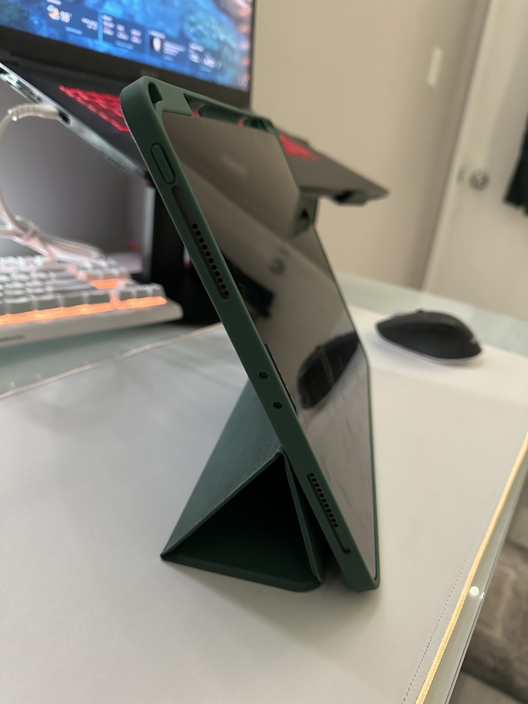 Apple iPad Pro 12.9” (5th gen) 128GB + Pencil + Magic Keyboard - photo 3
