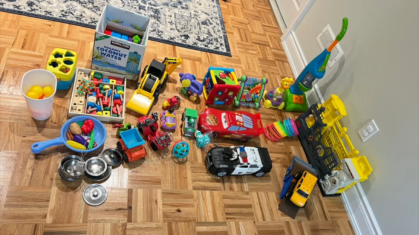 Mixed Lot of Kids Toys thumbnail