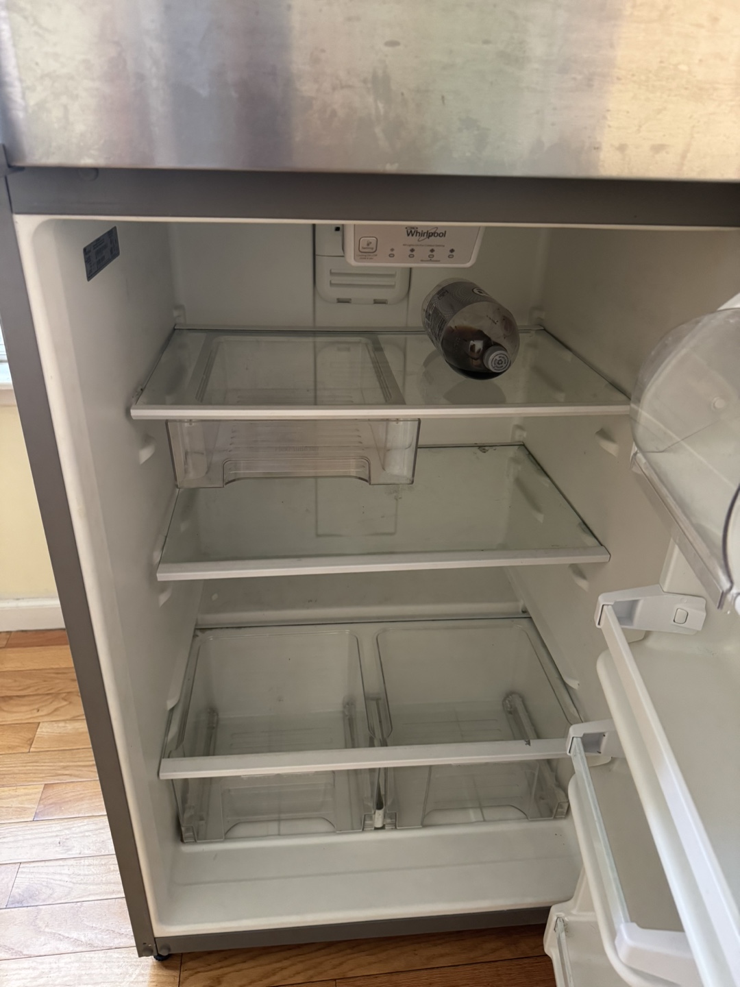 Whirlpool Top Freezer Refrigerator - photo 5