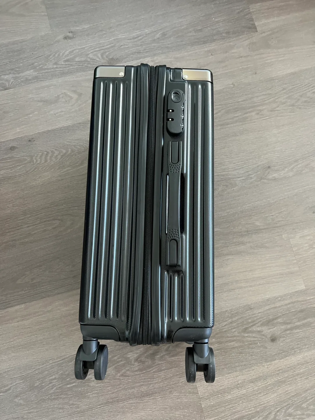 Brand new never used Black Carry-On Suitcase image indicator(4)