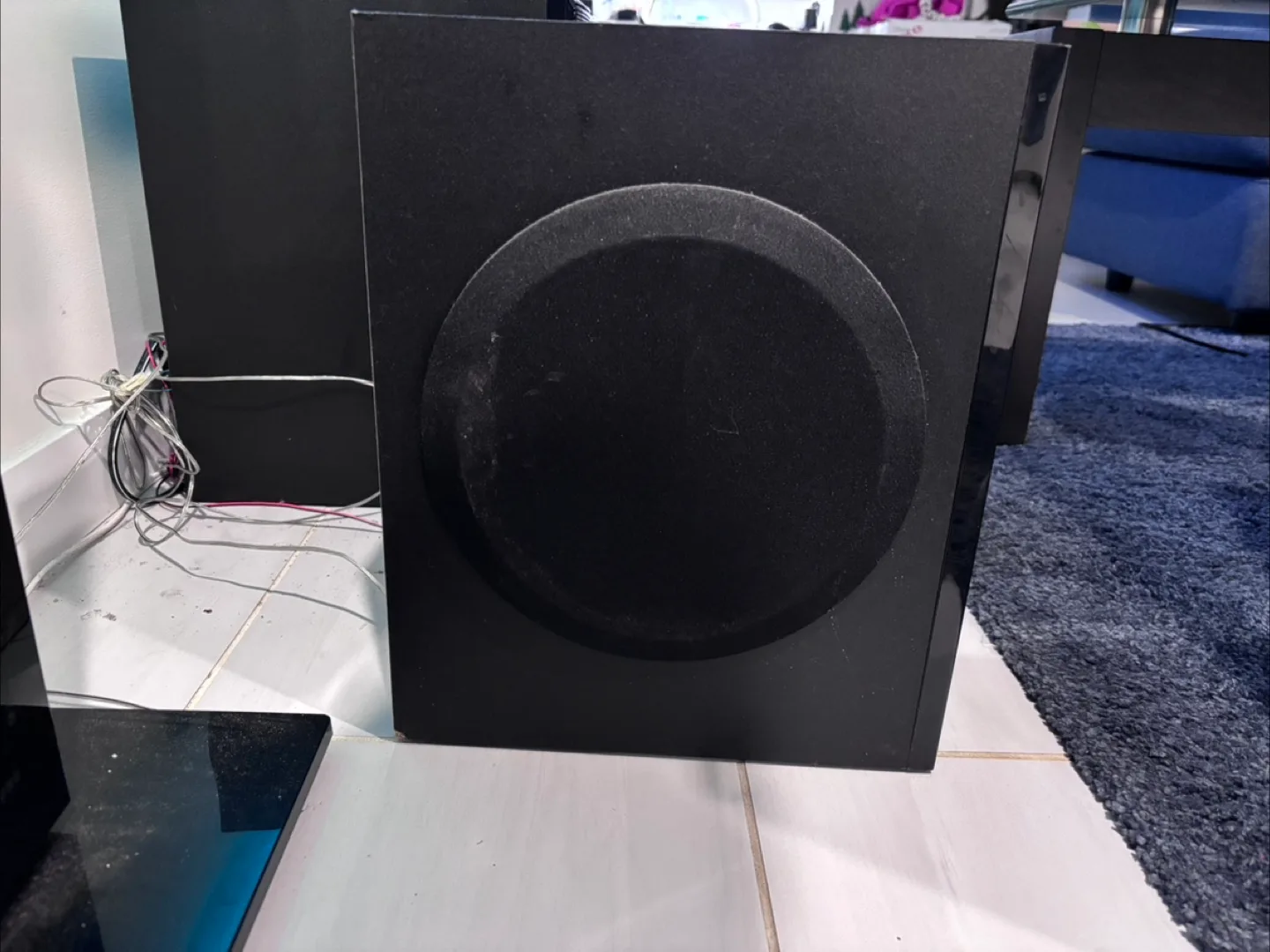 Samsung Active Subwoofer image indicator(2)