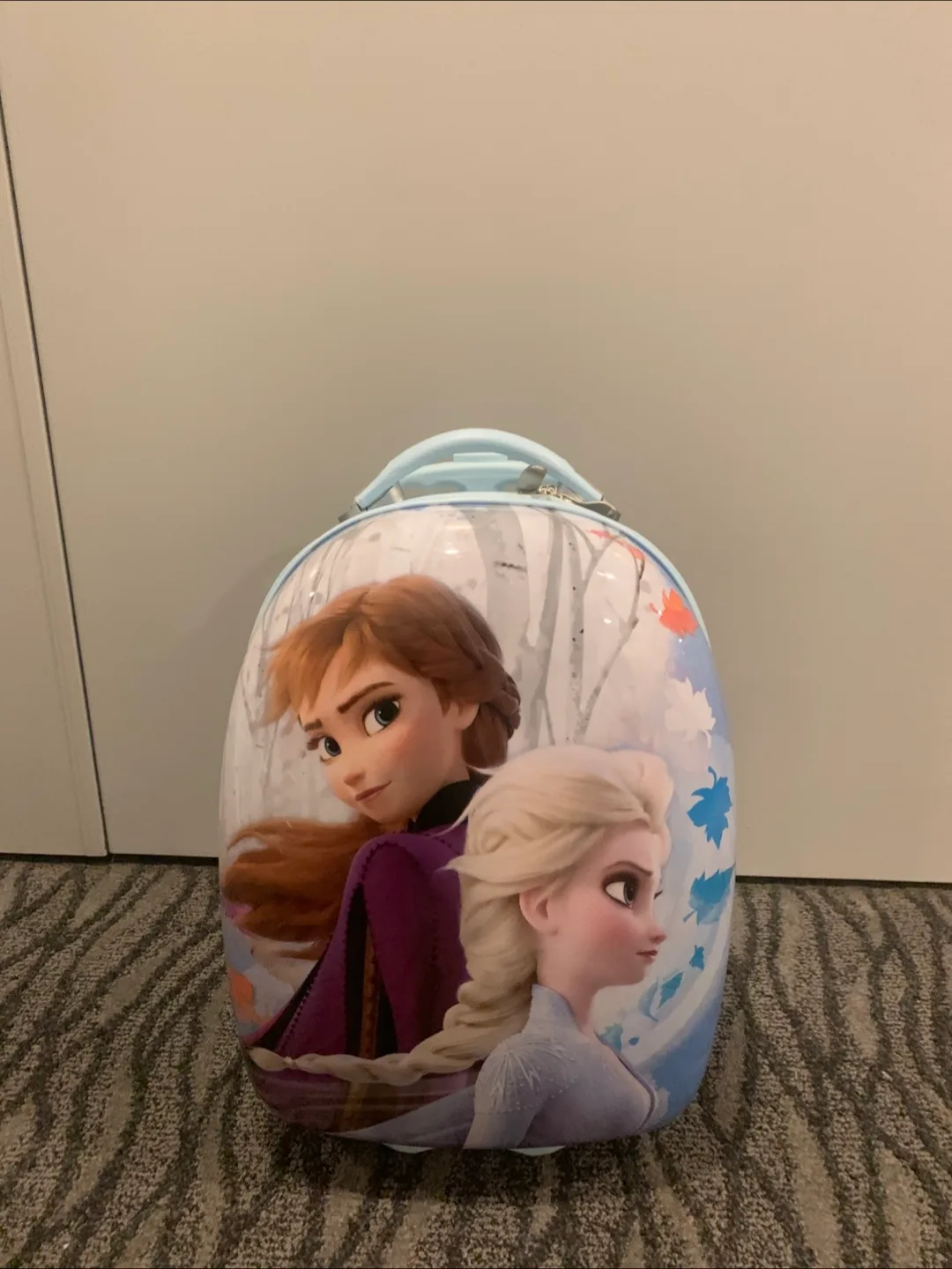 Disney Frozen suitcase + table/2chairs set thumbnail