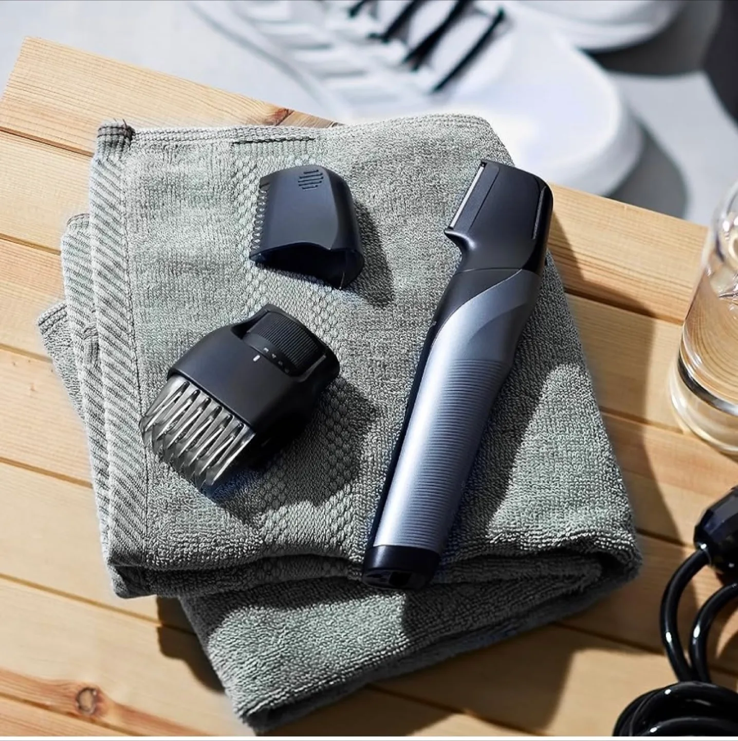 Panasonic Slim Line Body Groomer w Two Attachments, Silver image indicator(9)