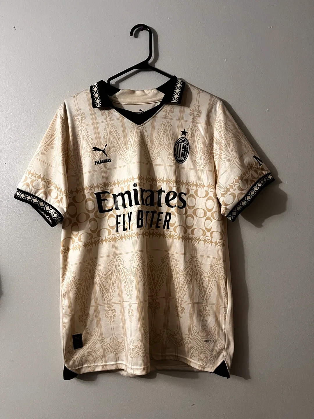 AC Milan x Pleasures White Edition - L Size thumbnail