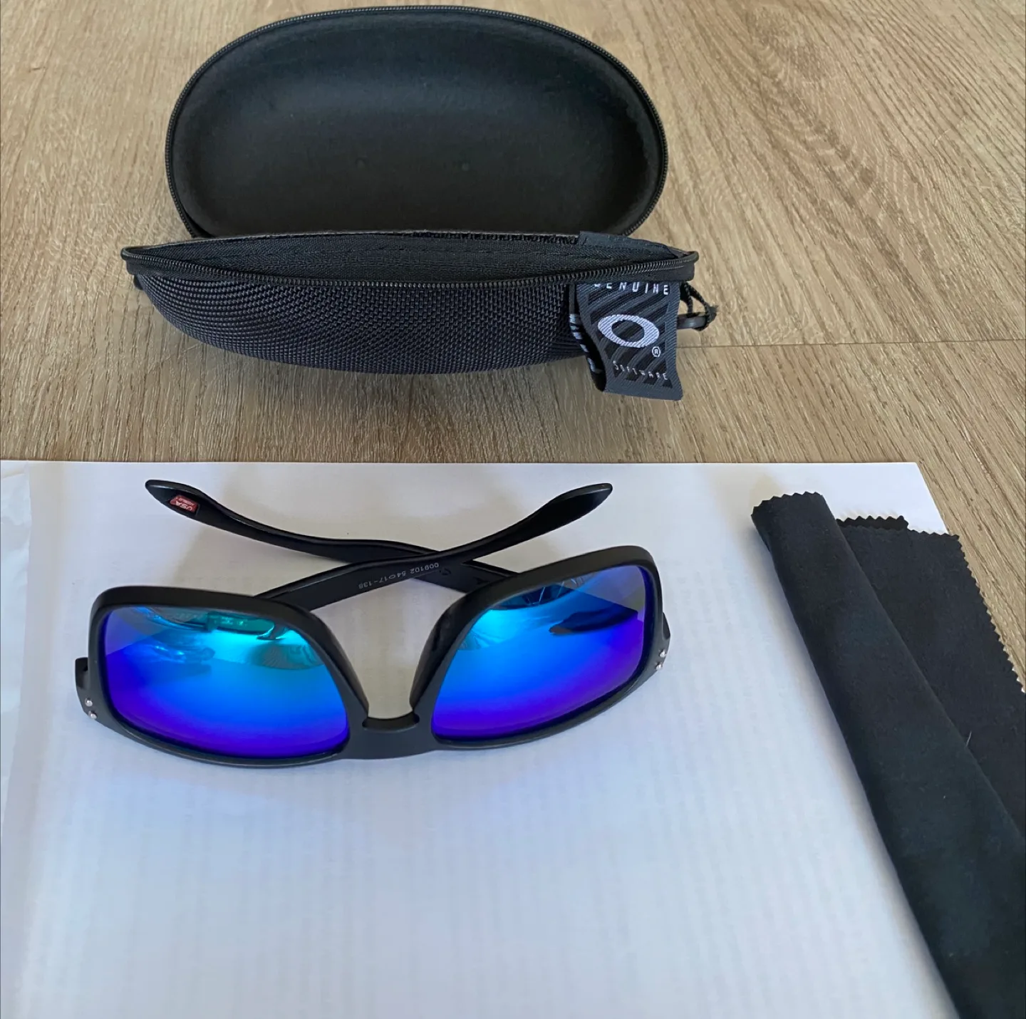 Oakley Sunglasses with Case thumbnail