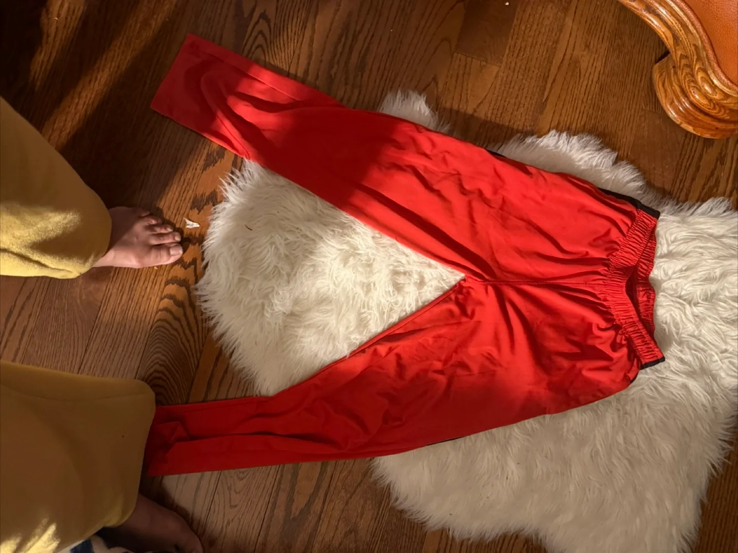 Red Athletic Pants - Size 12 Years 🇨🇦 thumbnail