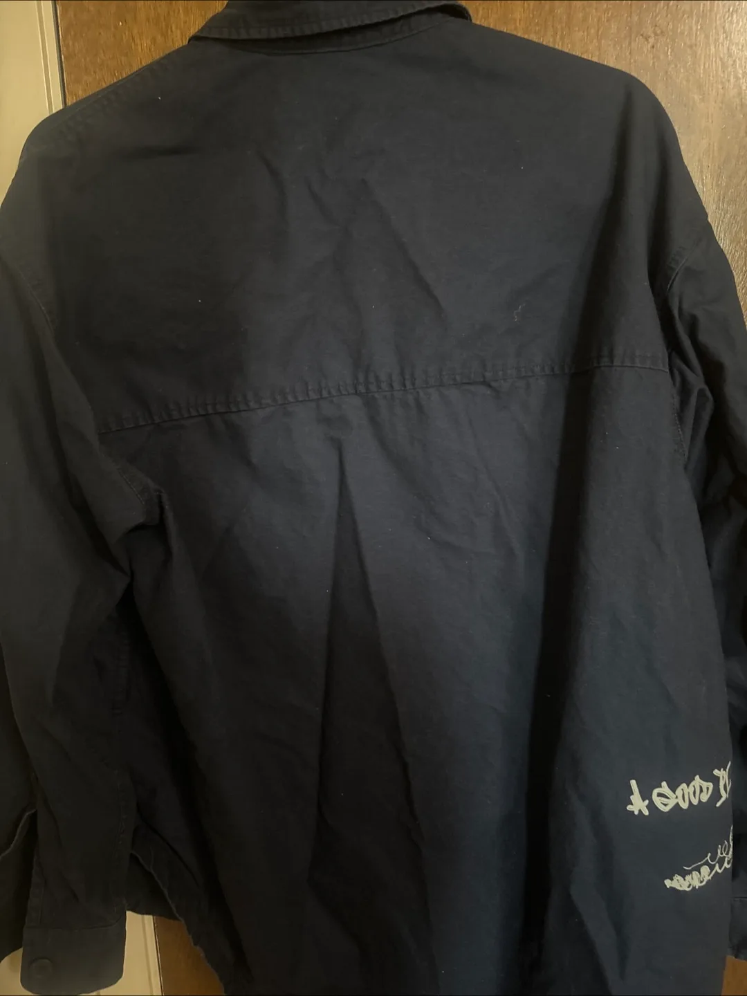 H&M Navy Blue Graphic Shirt image indicator(2)