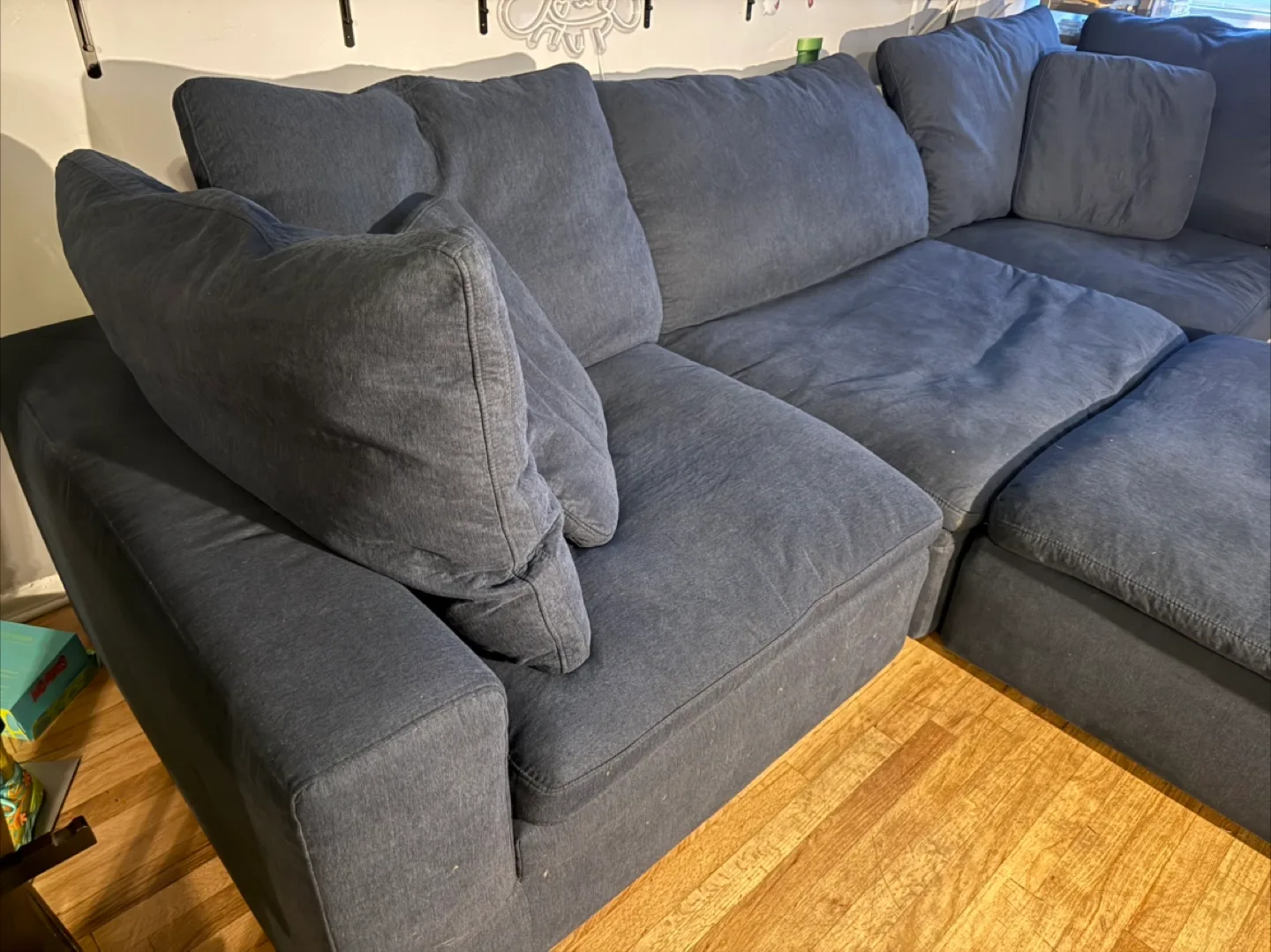 DREAM COUCH thumbnail