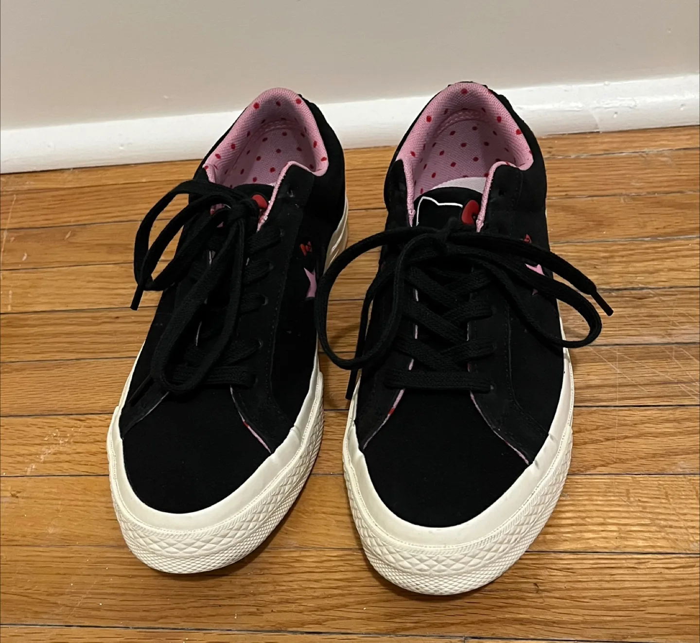 Converse One Star Hello Kitty Sneakers thumbnail