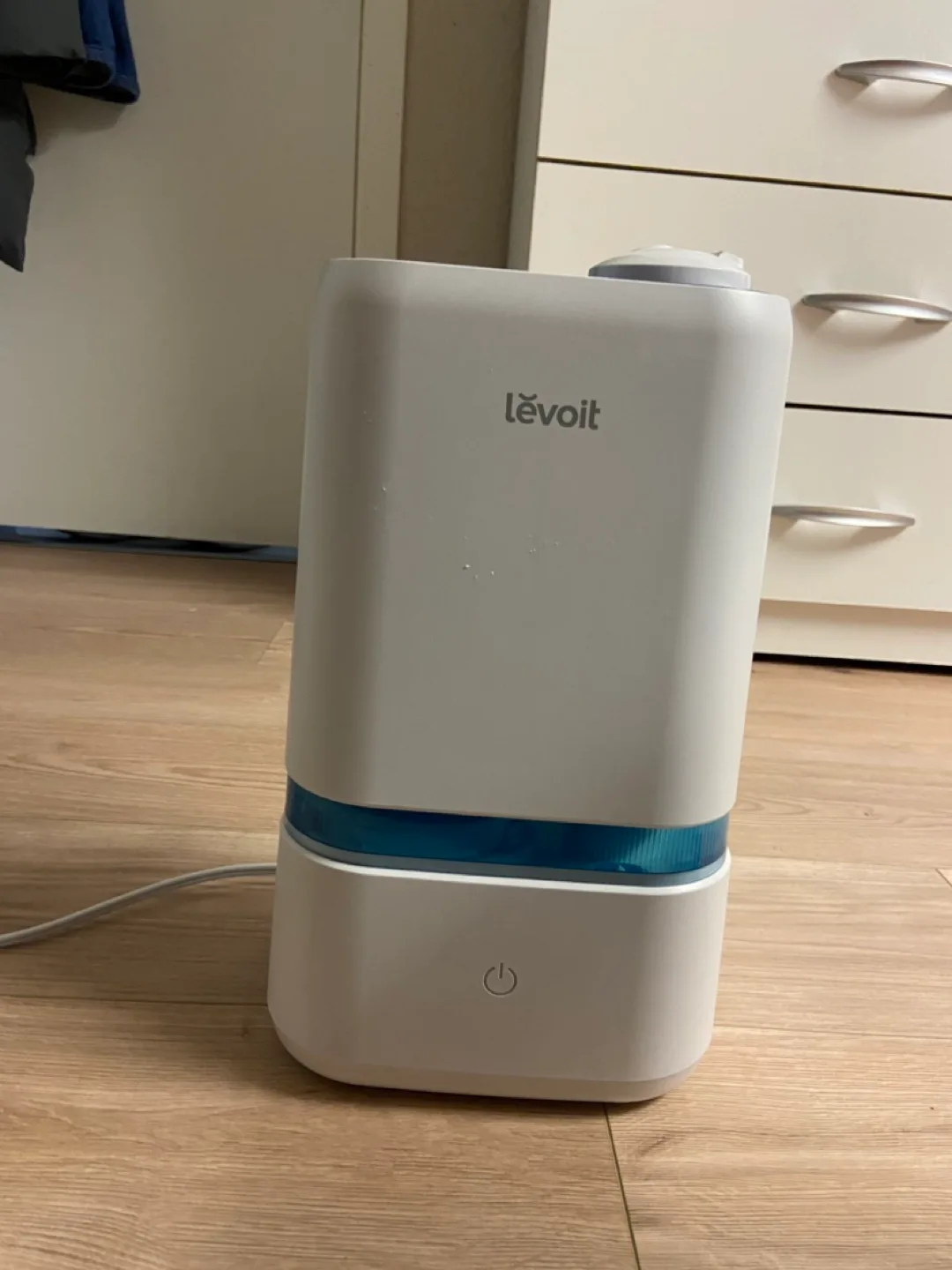 Levoit Humidifier - White & Blue thumbnail
