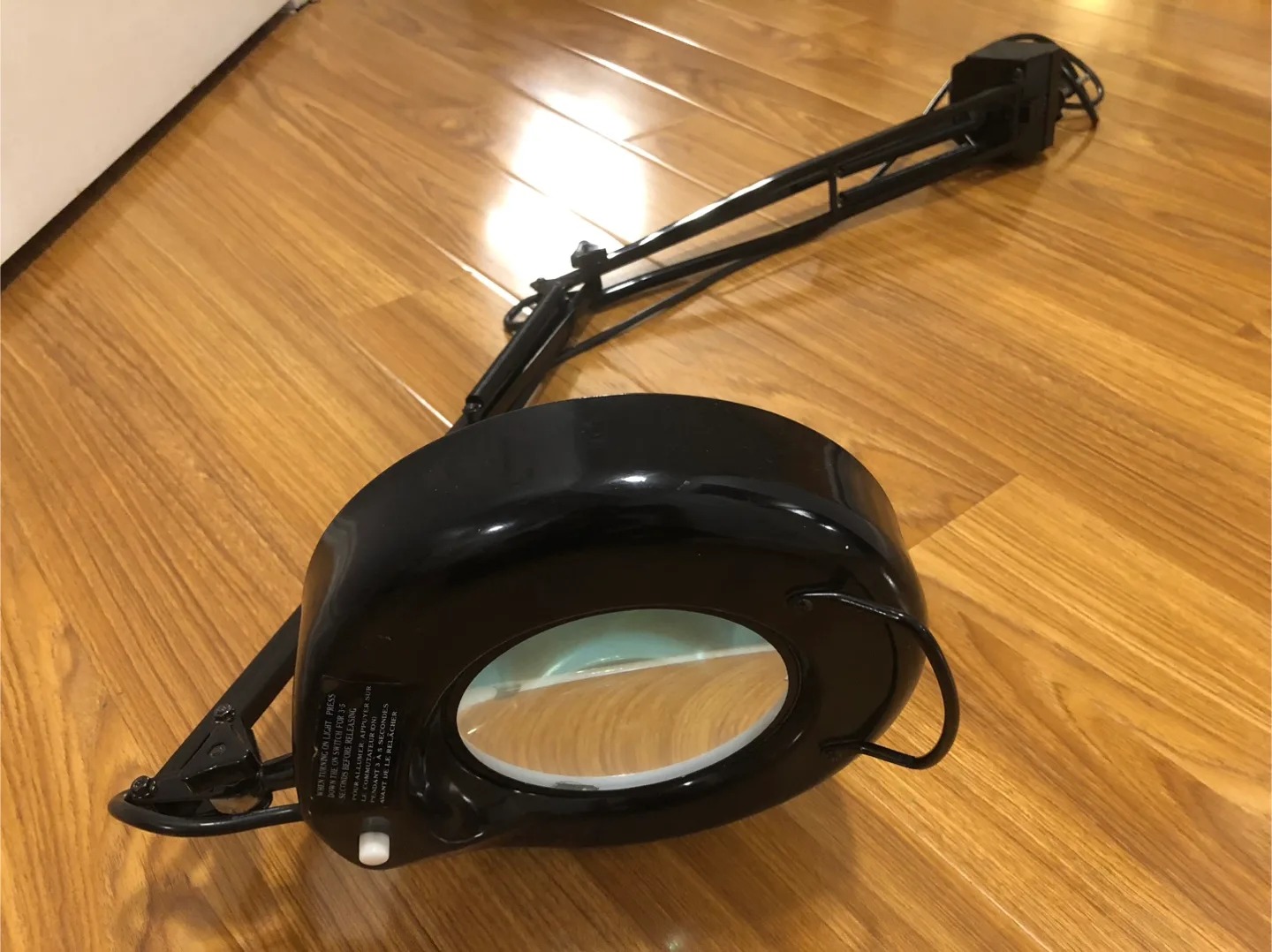 Large Black desktop swing arm Magnifying glass and lamp image indicator(5)