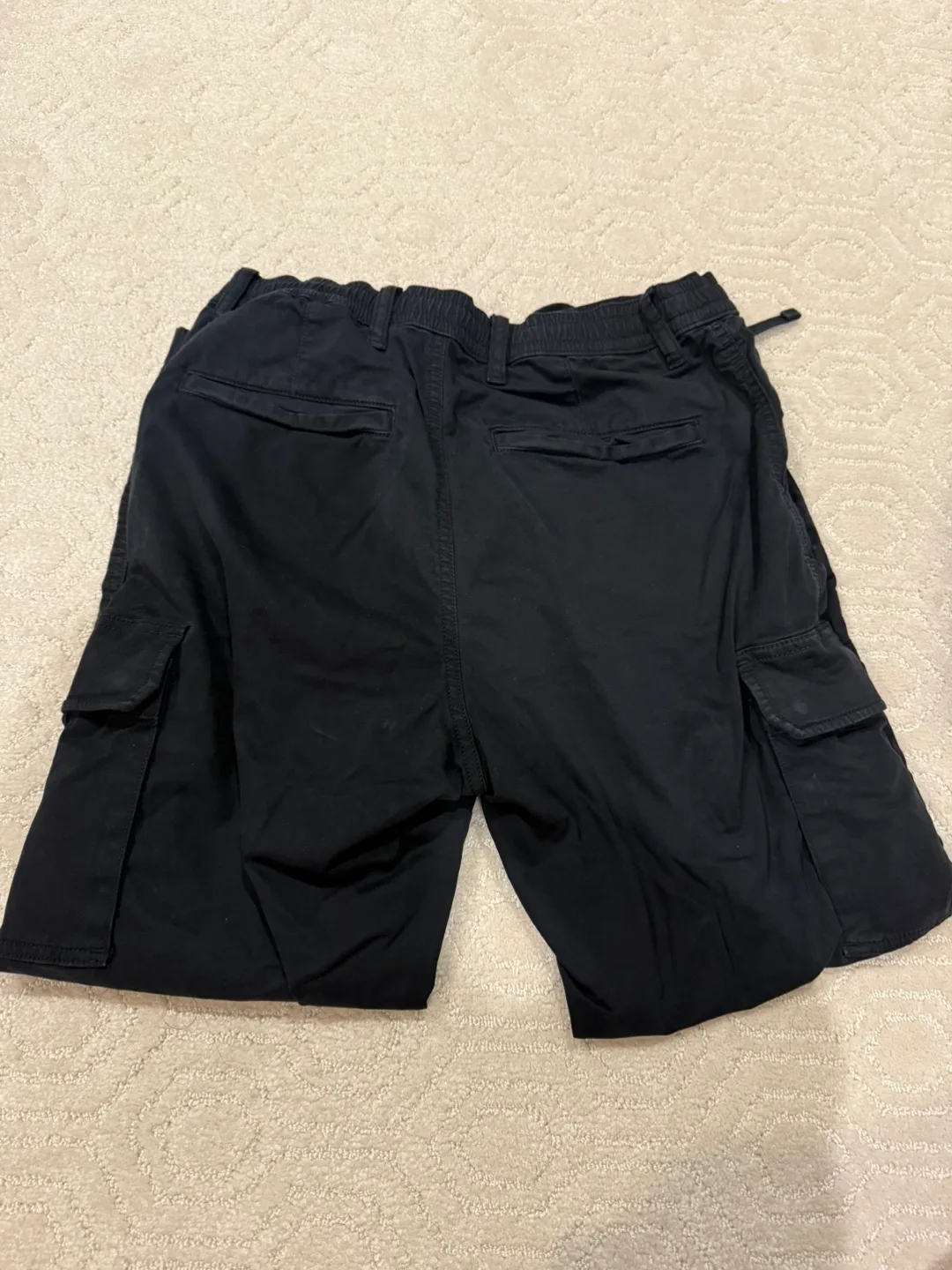 Uniqlo Black Cargo Pants - Size S image indicator(2)
