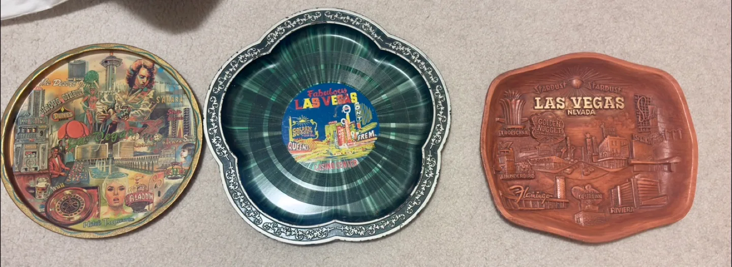 3Vintage Las Vegas Souvenir Trays thumbnail