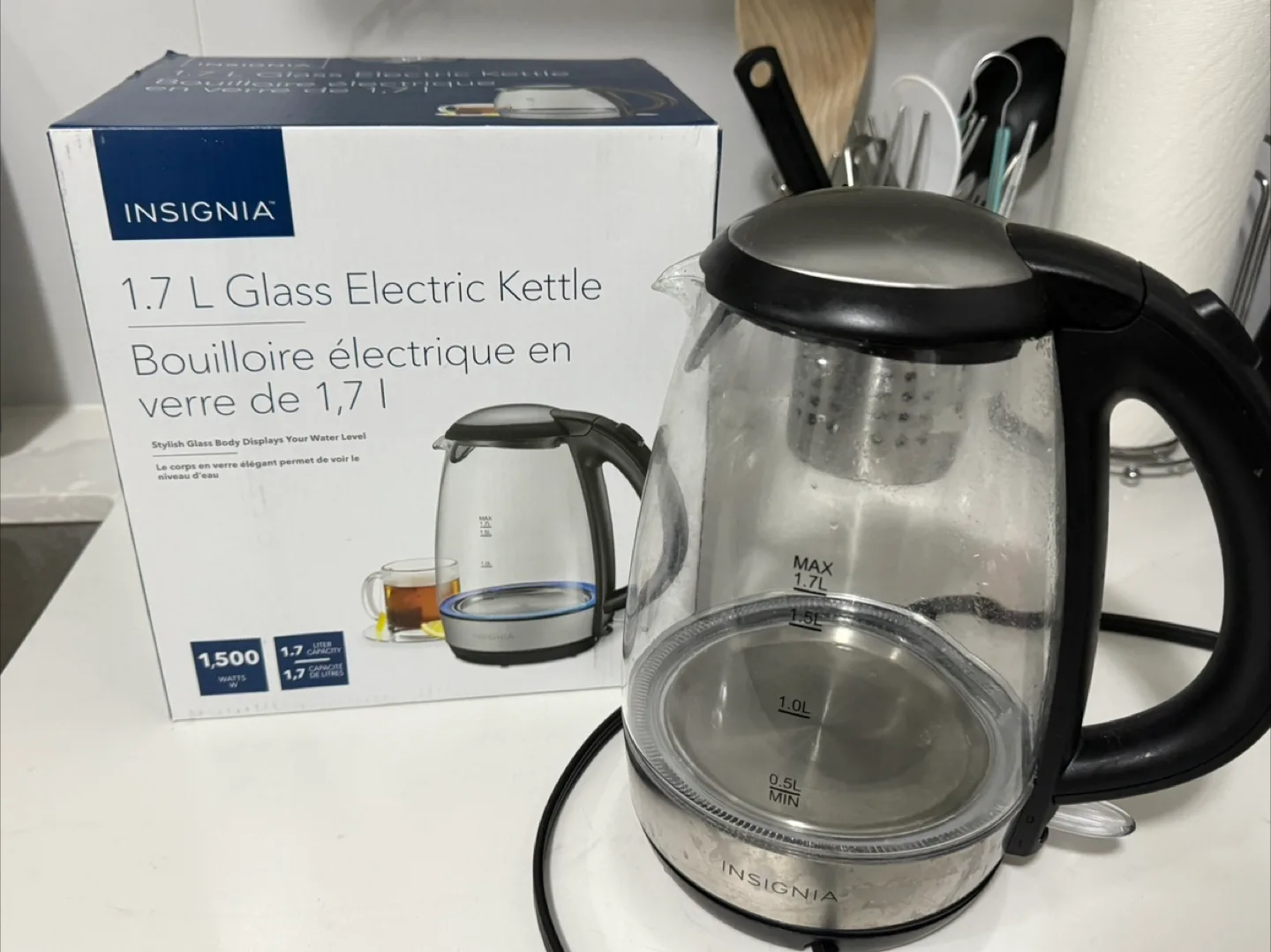 Insignia 1.7L Glass Electric Kettle thumbnail