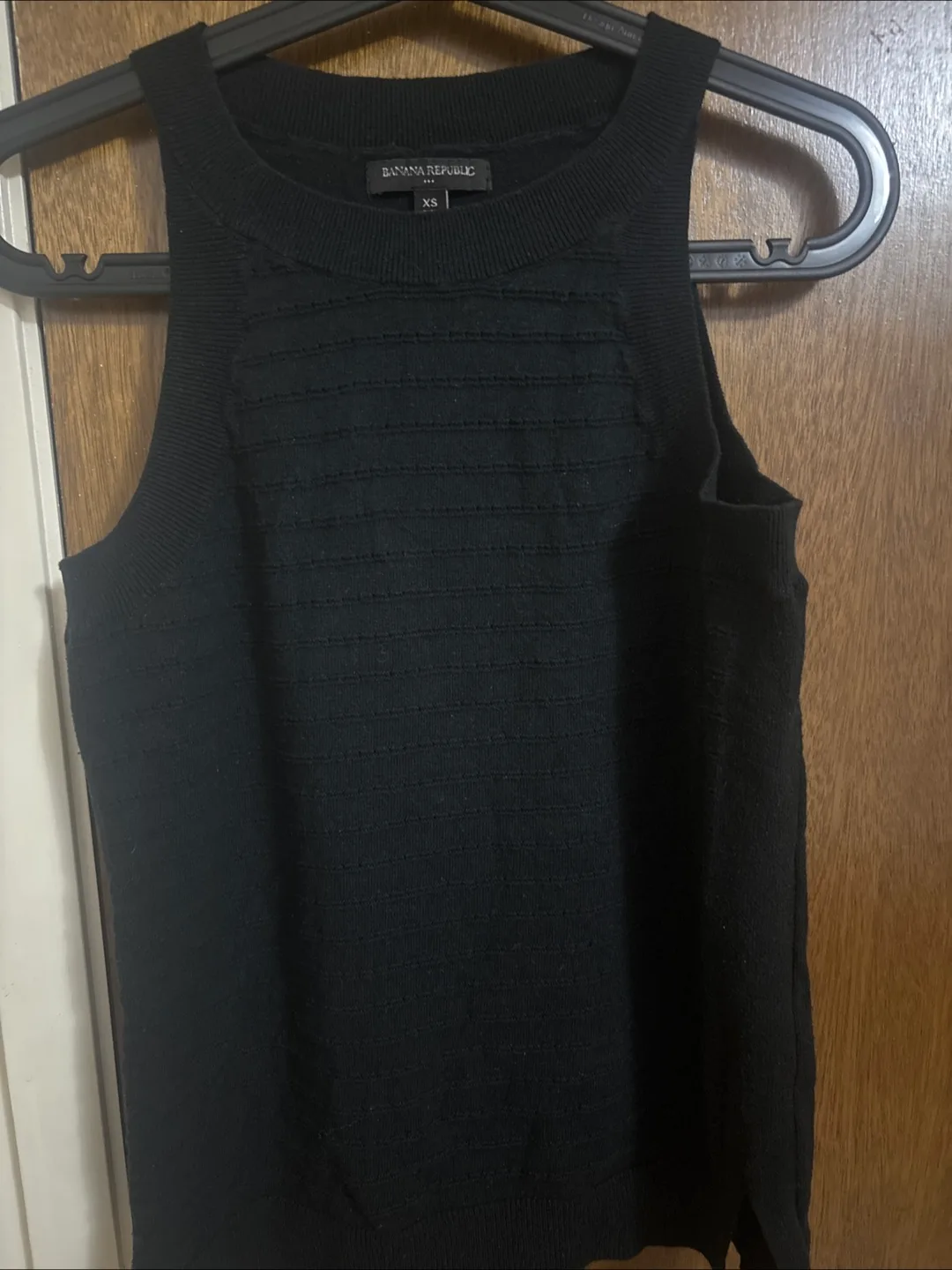 Banana Republic Black Sleeveless Knit Top XS thumbnail