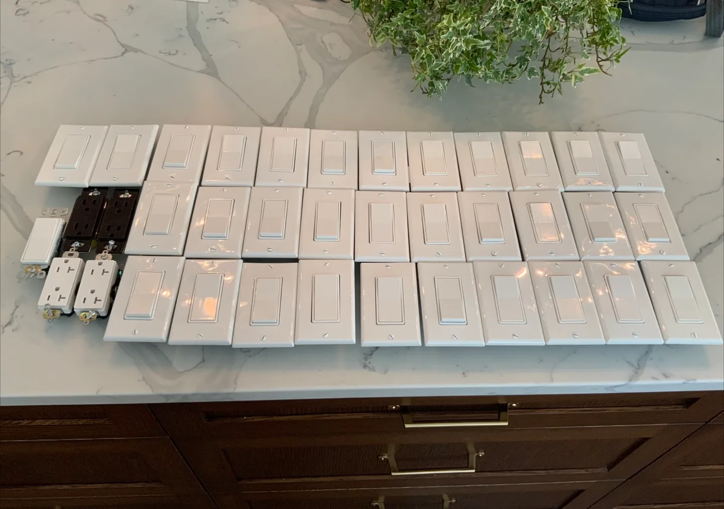 33 Leviton NEW light switches/plates and 4 NEW outlets thumbnail