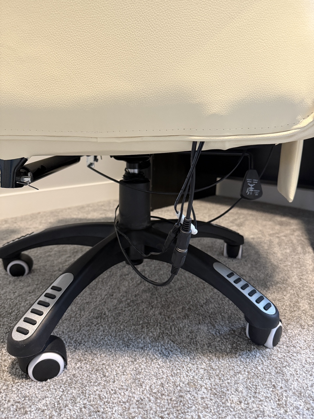 Cream Office Chair with Massage Function - photo 4