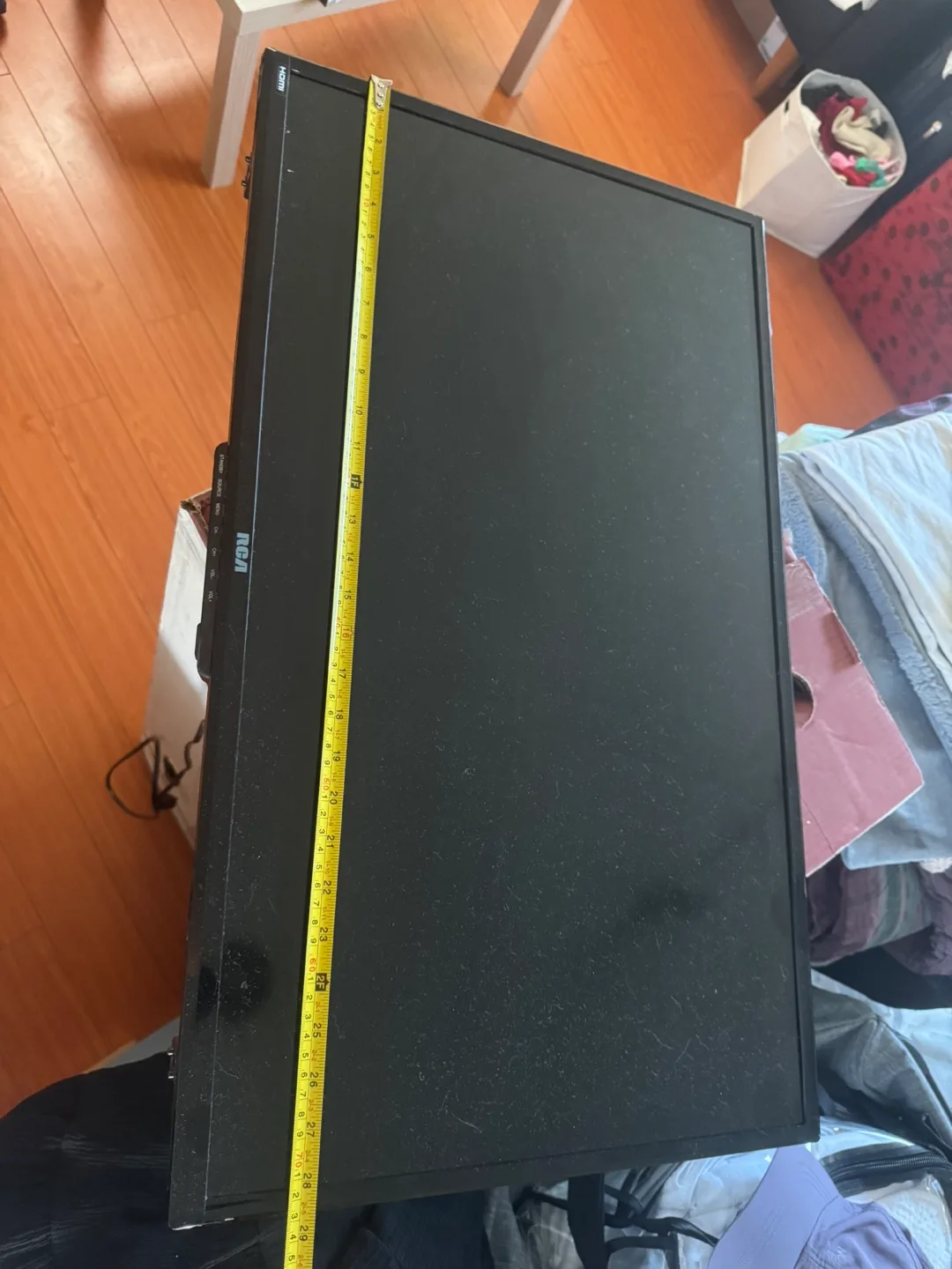 RCA 32" LED TV thumbnail