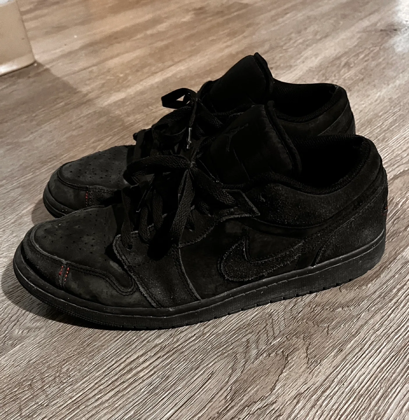 Air Jordan 1 Low SE Craft Dark Smoke Red- Mens Size 12 thumbnail