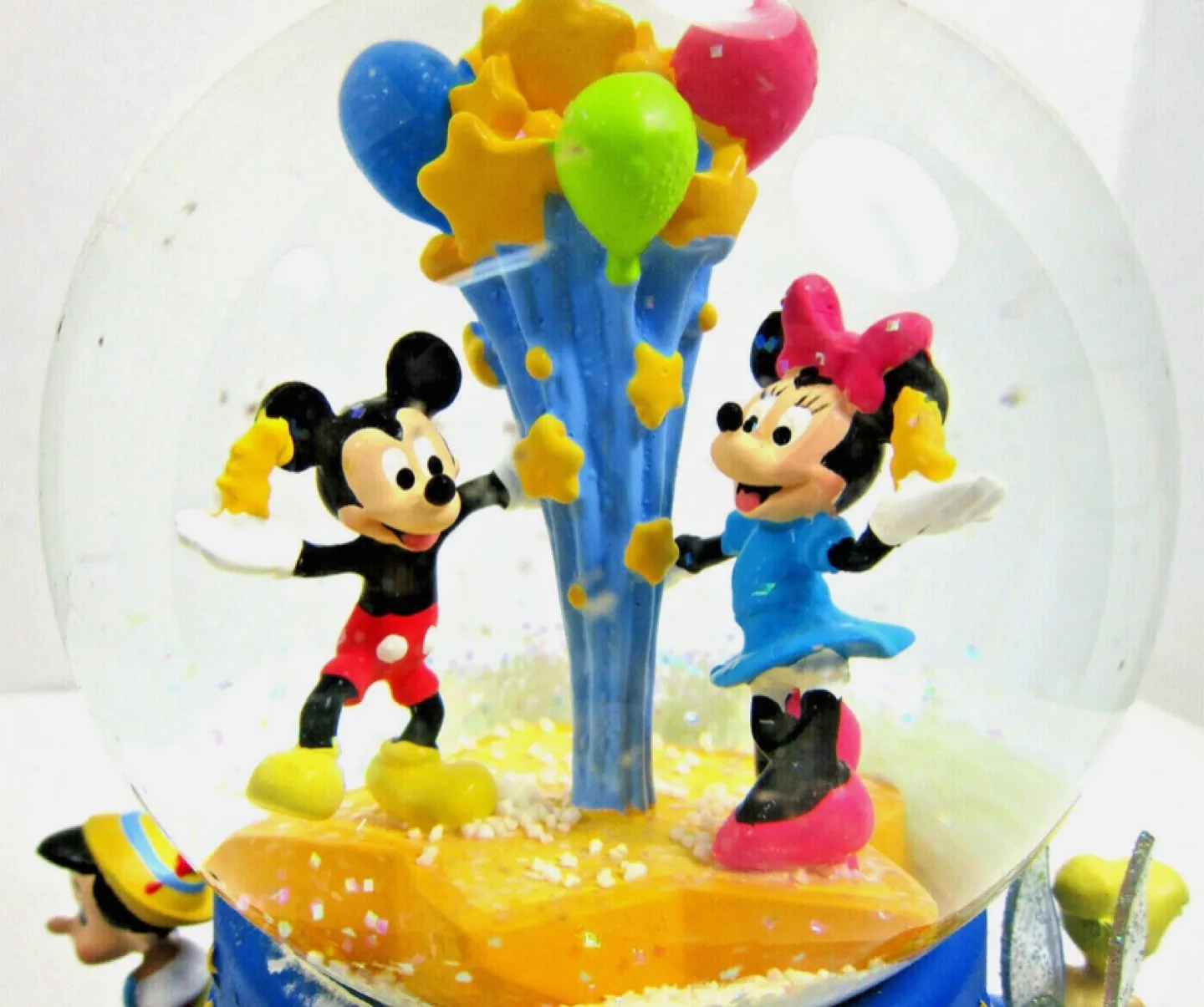 NEW Disney musical Snow Globe Figurine image indicator(5)