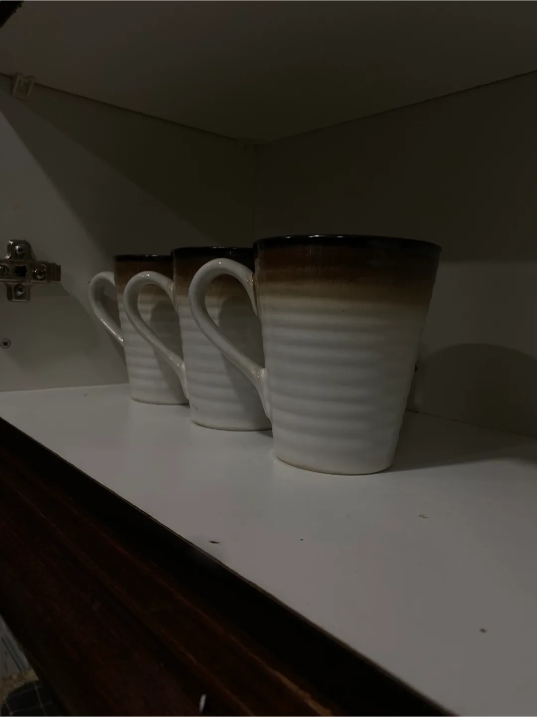 Set of 3 Ceramic Mugs image indicator(2)