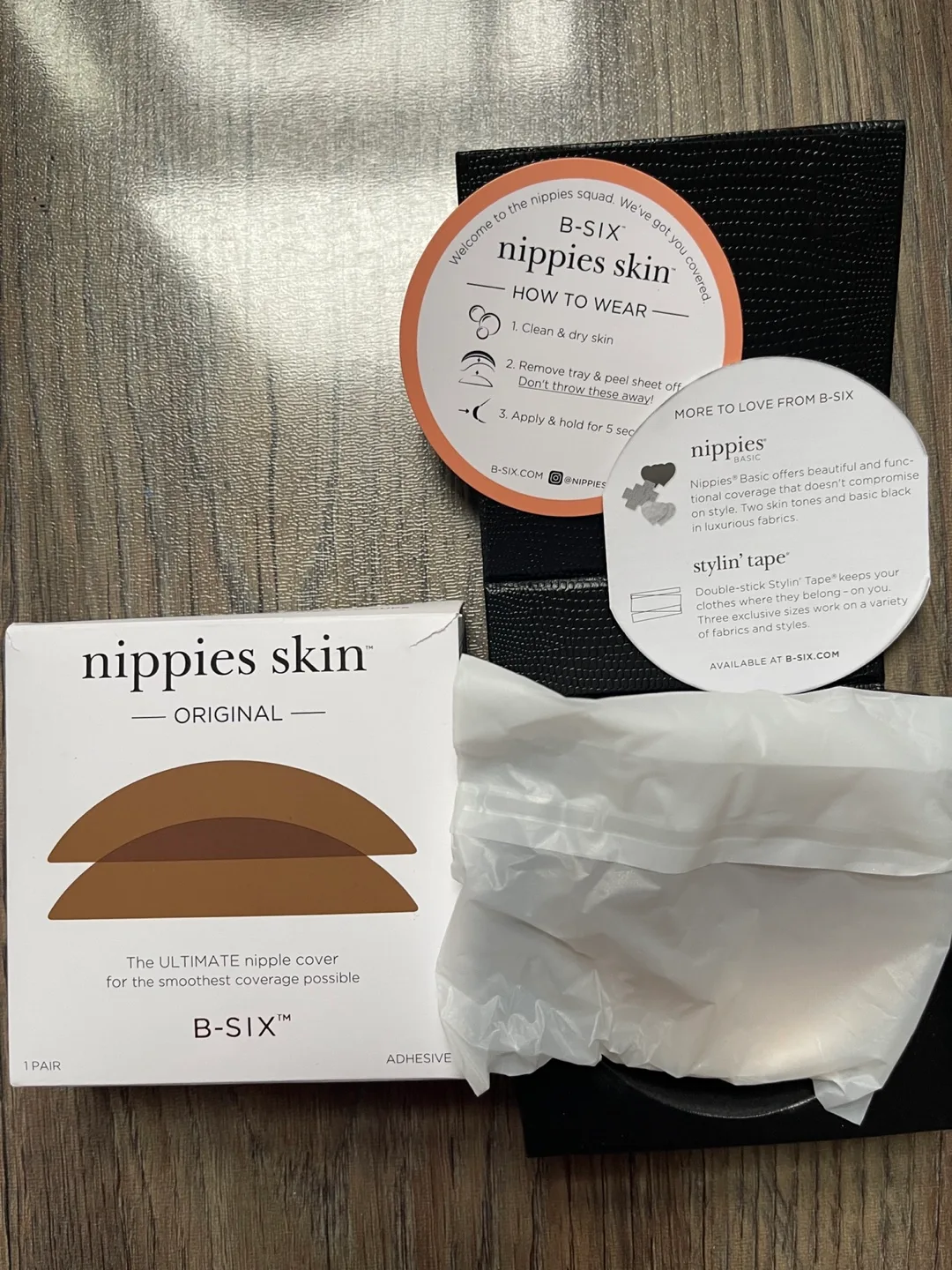 Adhesive Silicone Nipple Cover 🇨🇦 thumbnail