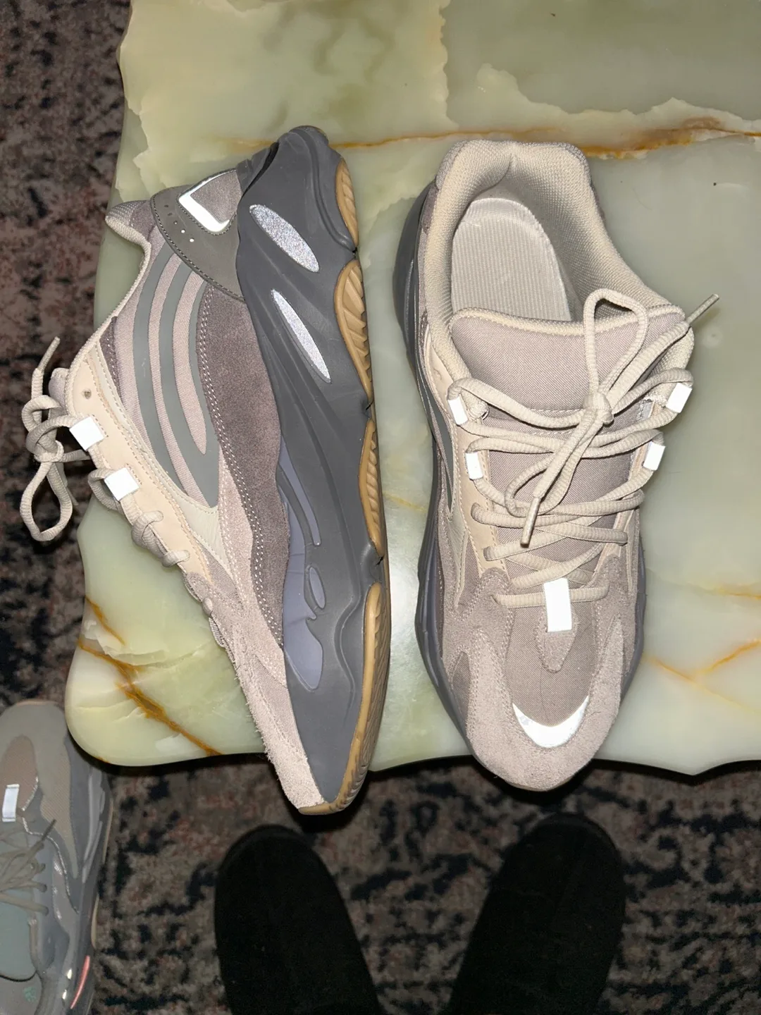 Adidas Yeezy Boost 700 V2 Cream image indicator(2)