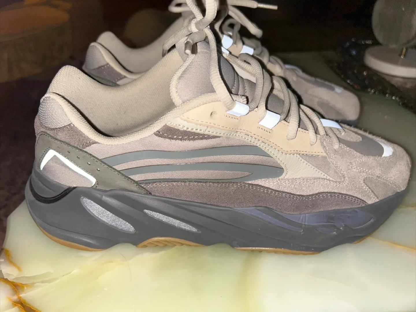 Adidas Yeezy Boost 700 V2 Cream image indicator(3)