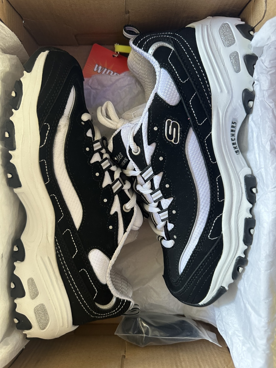 New Skechers D'Lites Wide Fit Black/White - Size 7.5 - photo 3