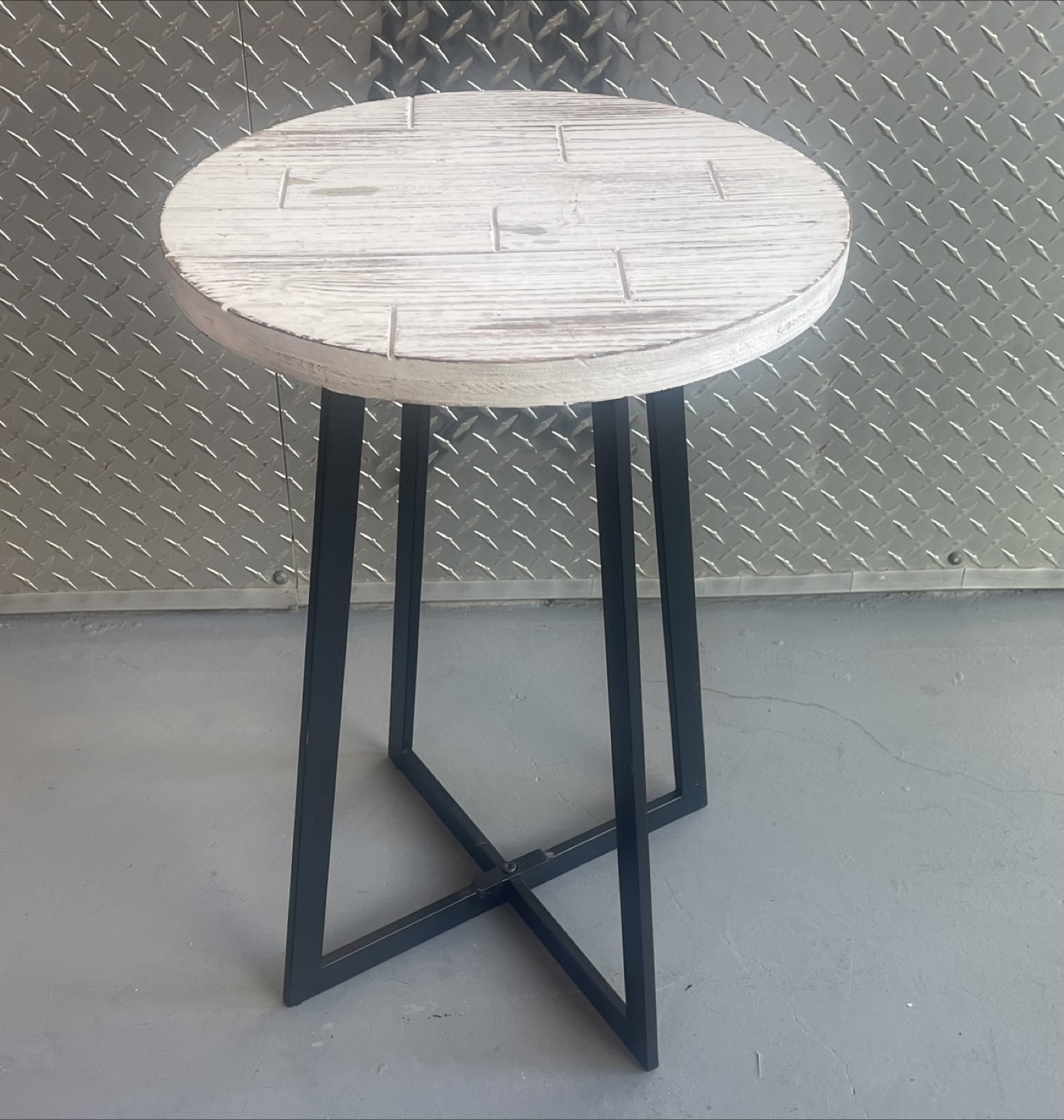 Harper Round Raised Lip Side Accent Table