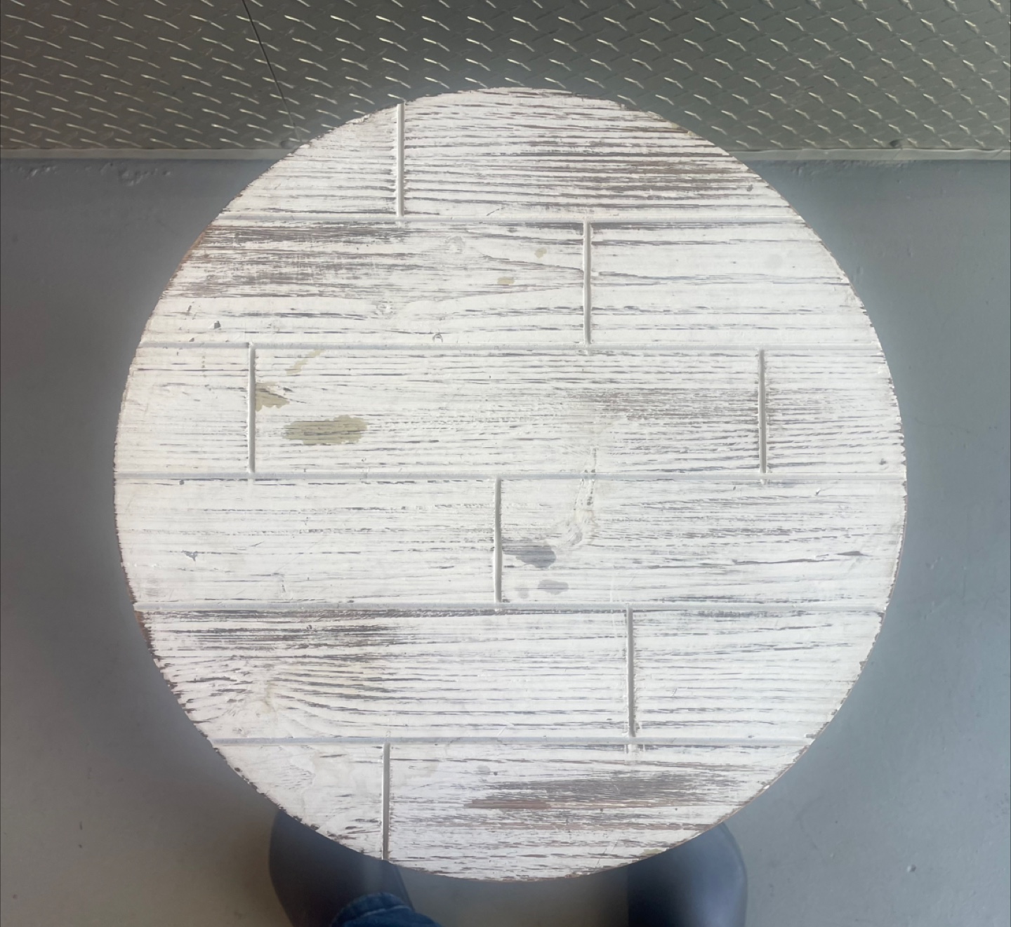 Harper Round Raised Lip Side Accent Table - photo 3