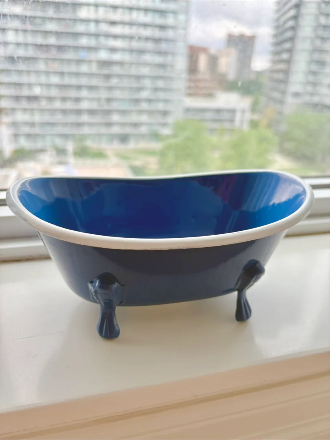 Mini Decorative Bathtub Container thumbnail