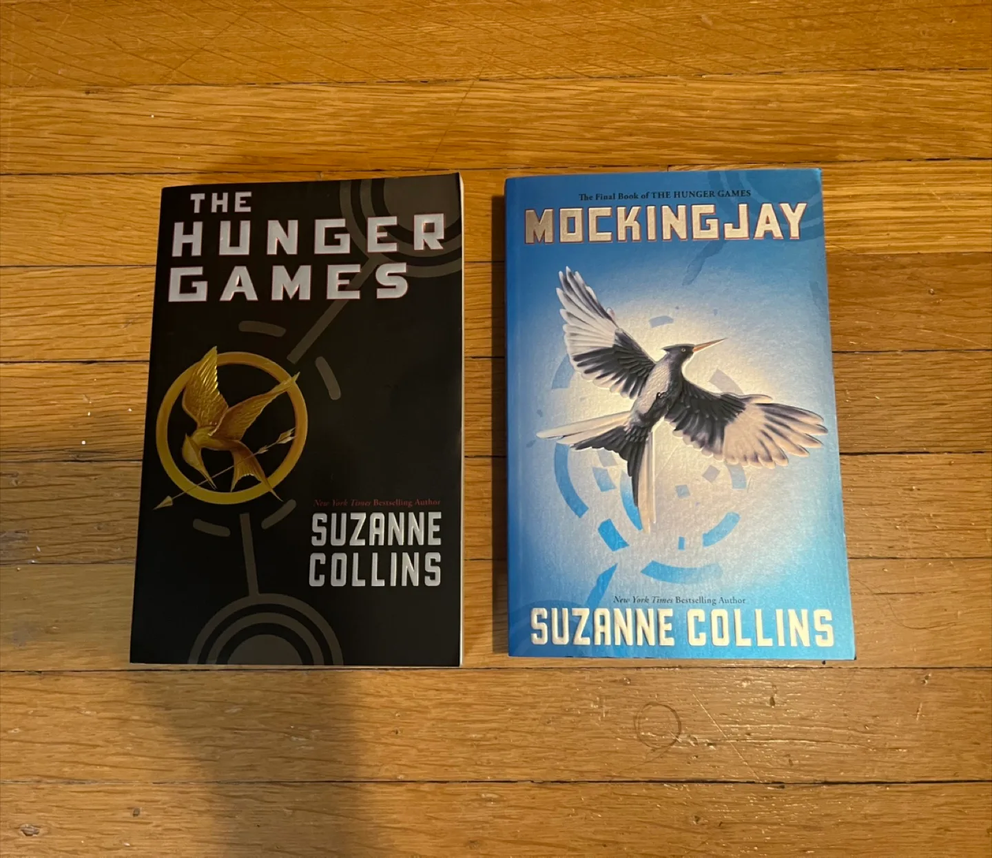 Hunger Games & Mocking Jay Books - Suzanne Collins Paperback thumbnail