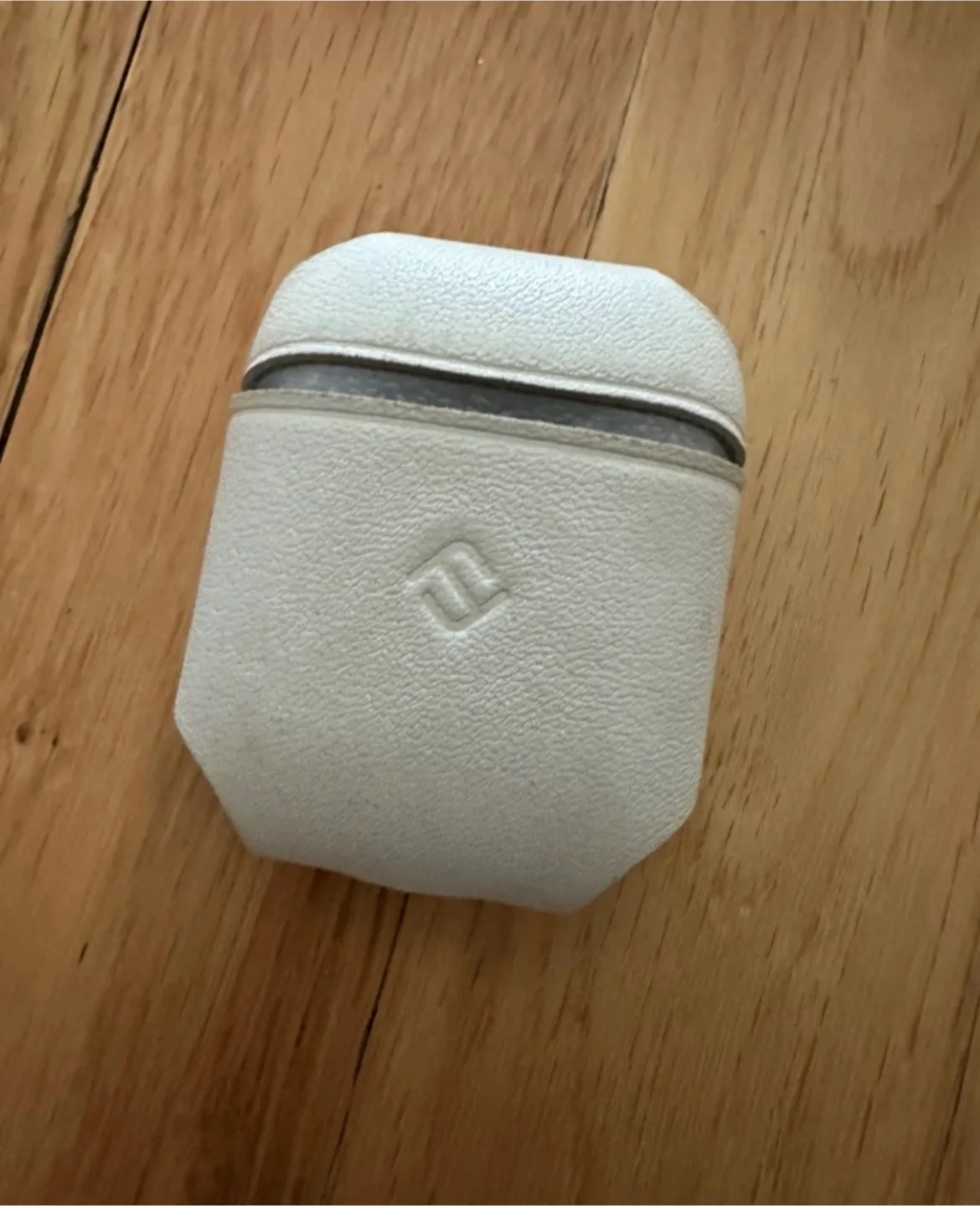 AirPods Case 🥕 thumbnail