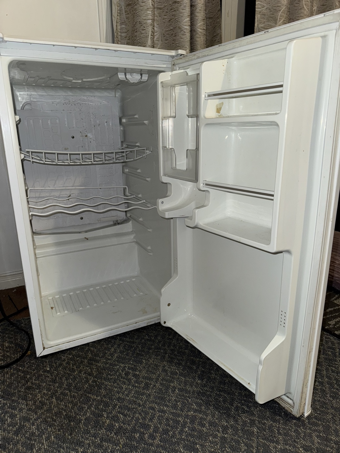 Sanyo Compact Mini Fridge - White