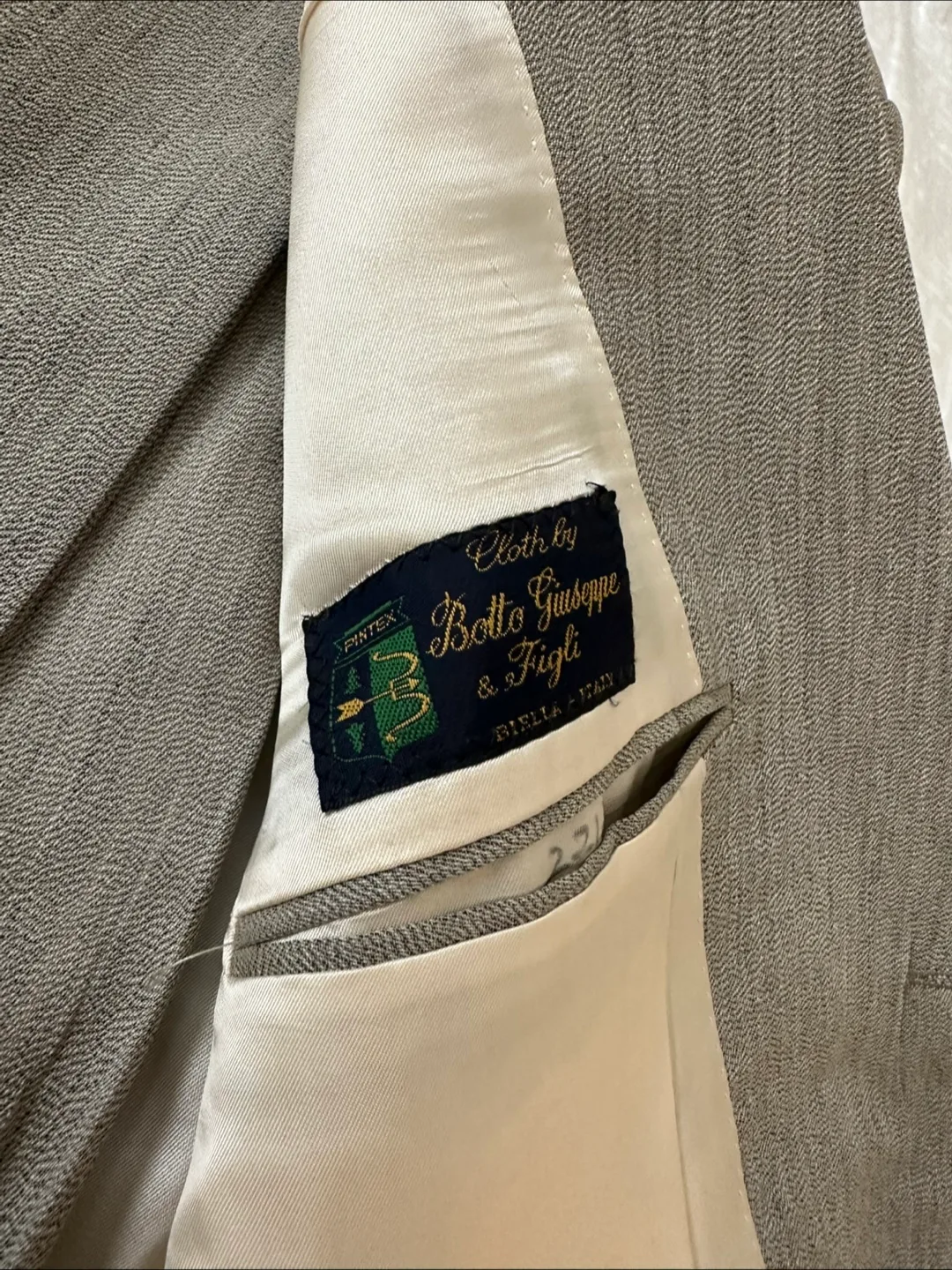 Giorgio Toronto Made in Italy Suit - Size L (Italian 52) image indicator(6)