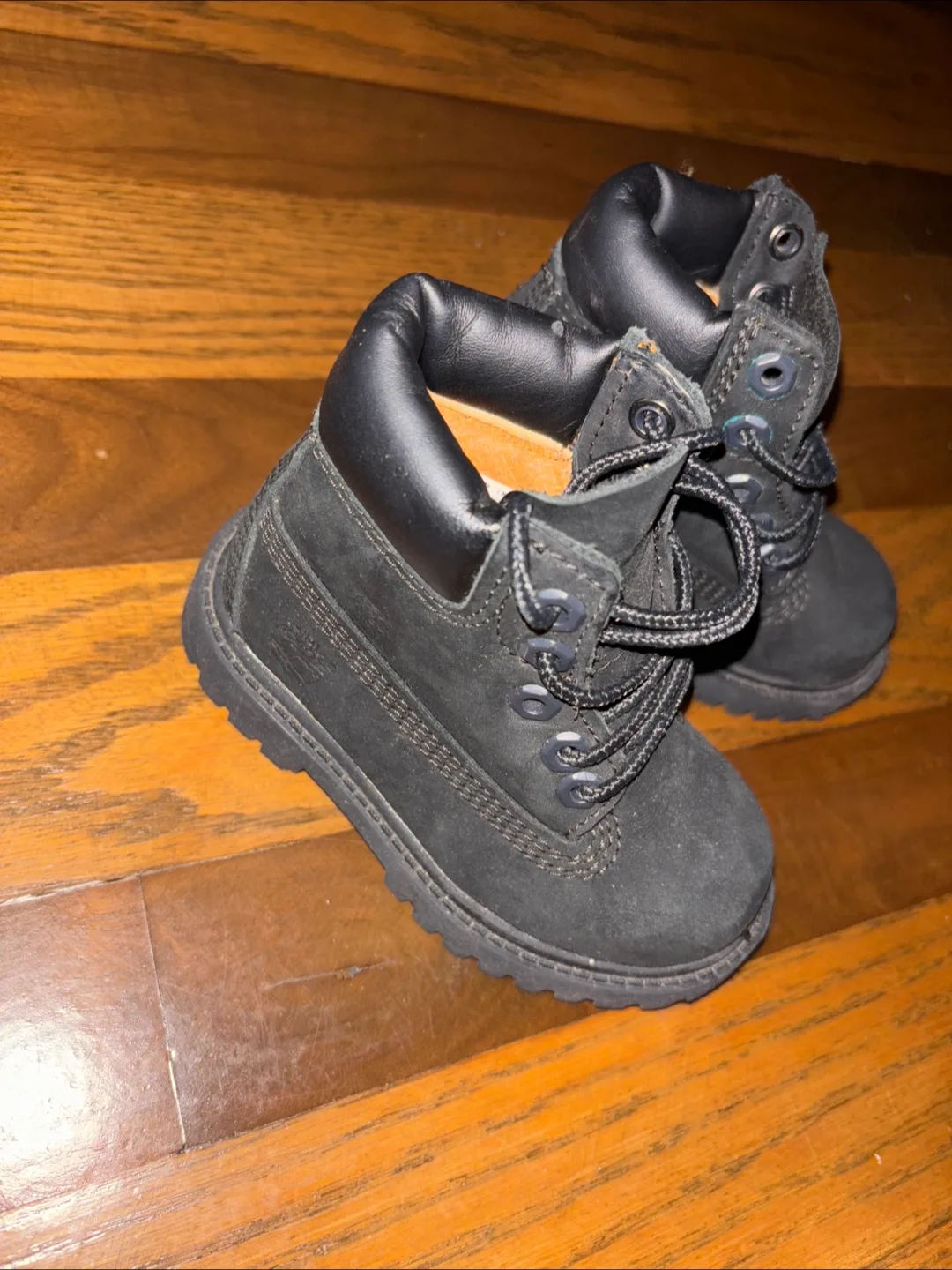 Size 6c timberlines like new thumbnail